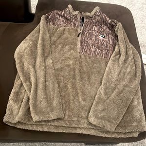 Mossy Oak Fuzzy Sweater